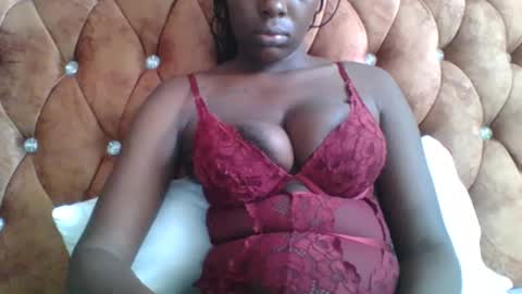 Snapshot of chocolate_ebony254 chatting on November 10, 2025, 5:39 am Nicah online show from November 10, 2025, 5:39 am