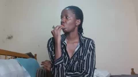 Snapshot of chocolatebony_ chatting on June 7, 2026, 4:55 pm chocolatebony_ online show from June 7, 2026, 4:55 pm