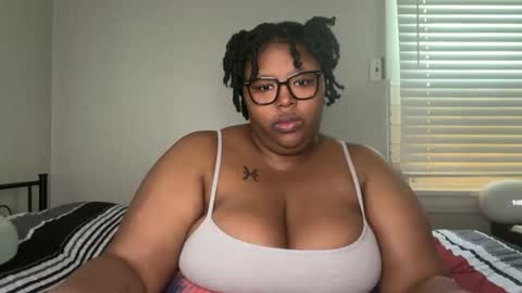 Melina online show from April 20, 2026, 5:05 pm