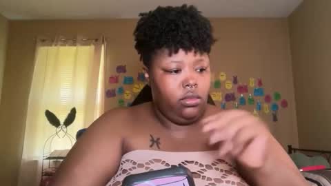 Melina online show from May 18, 2026, 6:47 pm