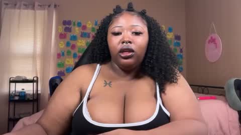 Melina online show from July 28, 2026, 3:32 pm