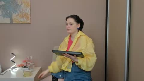 Cassandra online show from March 26, 2026, 4:18 am