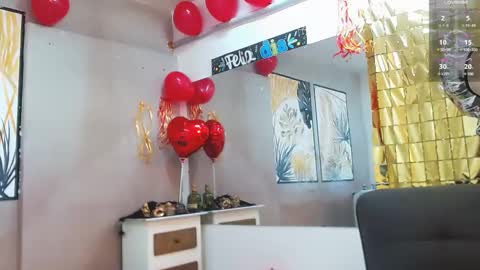 Snapshot of choreythaiylor chatting on February 18, 2025, 5:53 pm Chorey Thaylor online show from February 18, 2025, 5:53 pm