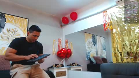 Snapshot of choreythaiylor chatting on March 7, 2025, 2:34 pm Chorey Thaylor online show from March 7, 2025, 2:34 pm