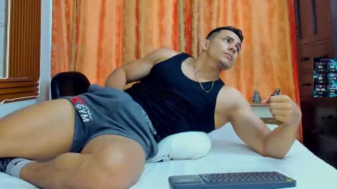 Chorey Thaylor online show from December 3, 2025, 1:42 pm