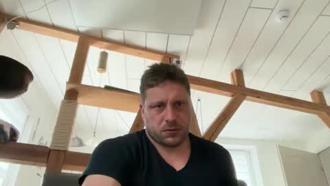 Chris online show from April 13, 2026, 8:09 am
