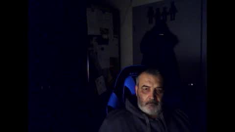 Chris online show from November 16, 2025, 5:35 am