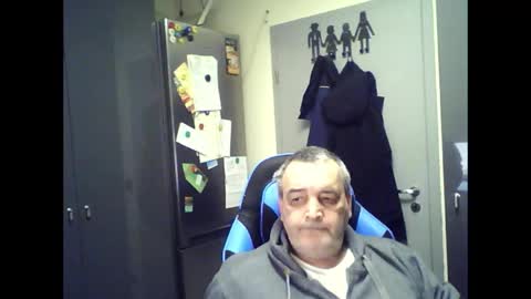 Snapshot of chris250268 chatting on April 5, 2026, 5:48 am Chris online show from April 5, 2026, 5:48 am