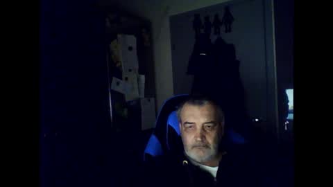 Snapshot of chris250268 chatting on April 12, 2026, 2:49 am Chris online show from April 12, 2026, 2:49 am