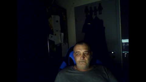 Snapshot of chris250268 chatting on April 19, 2026, 3:39 am Chris online show from April 19, 2026, 3:39 am