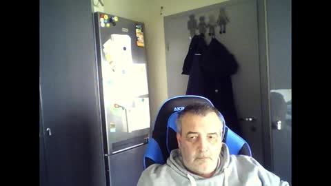 Snapshot of chris250268 chatting on May 9, 2026, 10:53 am Chris online show from May 9, 2026, 10:53 am