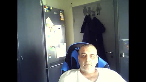 Snapshot of chris250268 chatting on May 25, 2026, 9:59 am Chris online show from May 25, 2026, 9:59 am