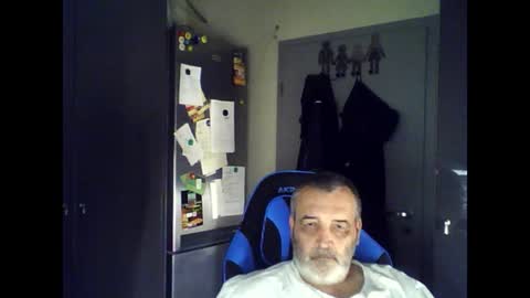 Snapshot of chris250268 chatting on July 18, 2026, 9:46 am Chris online show from July 18, 2026, 9:46 am