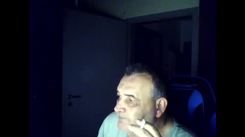 Snapshot of chris250268 chatting on August 2, 2026, 1:48 am Chris online show from August 2, 2026, 1:48 am