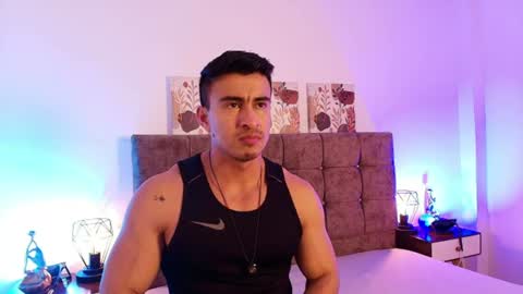 chris_clarck online show from June 22, 2026, 7:33 pm