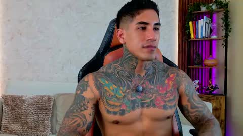 Snapshot of chris_reilly chatting on August 2, 2026, 4:27 pm chris reilly online show from August 2, 2026, 4:27 pm