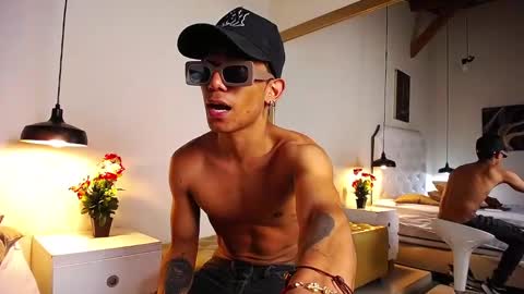 Snapshot of chris_weell chatting on December 6, 2024, 12:45 am Chris Weell online show from December 6, 2024, 12:45 am