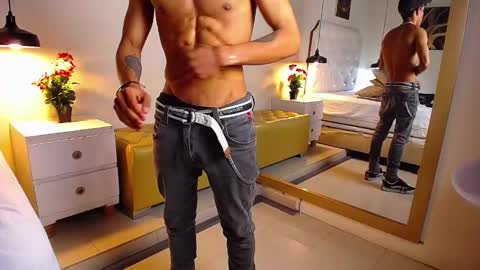 Snapshot of chris_weell chatting on December 7, 2024, 11:56 pm Chris Weell online show from December 7, 2024, 11:56 pm