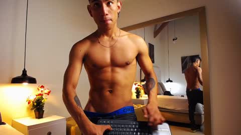 Snapshot of chris_weell chatting on December 15, 2024, 8:25 pm Chris Weell online show from December 15, 2024, 8:25 pm