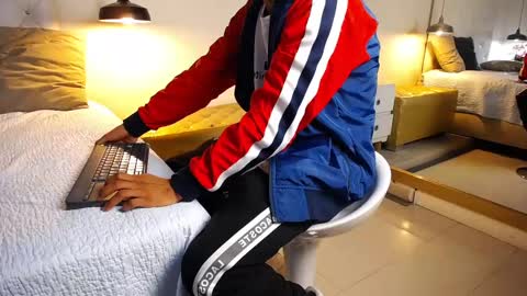 Snapshot of chris_weell chatting on February 15, 2025, 2:47 am Chris Weell online show from February 15, 2025, 2:47 am