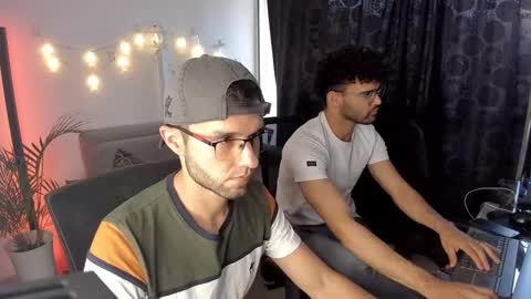 Im Chirs IM MODEL INDEPENDT online show from January 18, 2025, 10:28 pm