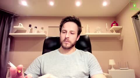 Snapshot of chriscarrey chatting on January 27, 2025, 11:54 pm Chris online show from January 27, 2025, 11:54 pm