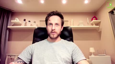 Snapshot of chriscarrey chatting on January 28, 2025, 3:04 am Chris online show from January 28, 2025, 3:04 am