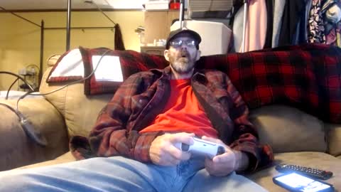 chrisintn online show from October 8, 2025, 3:09 pm