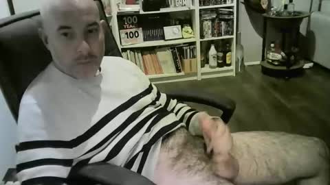 Snapshot of chrisprngr chatting on April 7, 2026, 5:02 pm chrisprngr online show from April 7, 2026, 5:02 pm