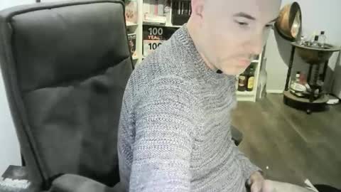 Snapshot of chrisprngr chatting on May 10, 2026, 12:32 pm chrisprngr online show from May 10, 2026, 12:32 pm