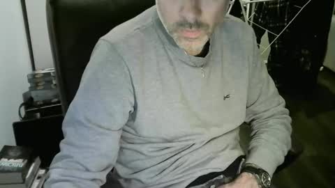 Snapshot of chrisprngr chatting on May 13, 2026, 4:15 pm chrisprngr online show from May 13, 2026, 4:15 pm