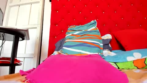 chriss_evanss_ online show from January 17, 2026, 7:17 pm