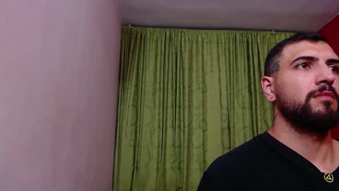 Snapshot of chriss_james chatting on February 4, 2025, 2:07 am chriss_james online show from February 4, 2025, 2:07 am