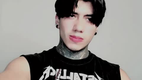 CHRIS  INDEPENT MODEL online show from January 7, 2026, 12:24 am