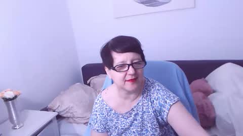 Christa online show from November 16, 2025, 4:01 pm