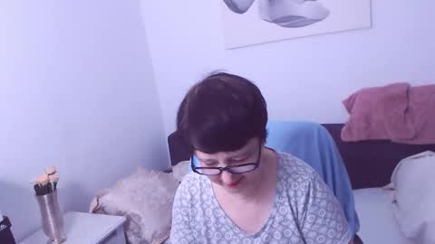 Christa online show from November 26, 2025, 7:48 pm