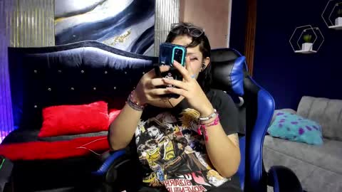 CHRISTINA online show from October 30, 2025, 8:09 pm