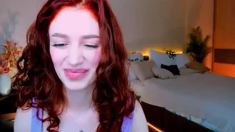 christinaconteeree online show from October 17, 2025, 7:38 pm
