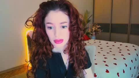 christinaconteeree online show from April 8, 2026, 3:39 am