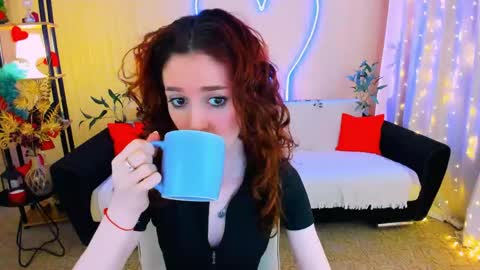 Snapshot of christinaconteeree chatting on April 27, 2026, 3:15 am christinaconteeree online show from April 27, 2026, 3:15 am