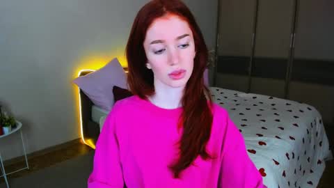 Snapshot of christinaconteeree chatting on May 1, 2026, 7:18 pm christinaconteeree online show from May 1, 2026, 7:18 pm