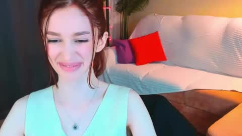 Snapshot of christinaconteeree chatting on May 7, 2026, 2:00 pm christinaconteeree online show from May 7, 2026, 2:00 pm