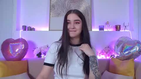 Christina online show from February 13, 2025, 6:38 pm