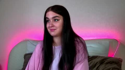 Christina online show from February 25, 2025, 4:03 am