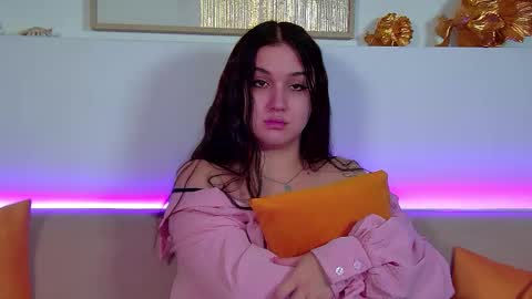 Christina online show from November 15, 2025, 3:15 am