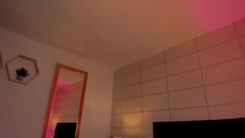 Christine  online show from February 17, 2026, 12:12 pm