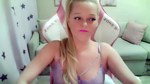 Snapshot of christirose chatting on February 7, 2026, 1:48 pm Christi online show from February 7, 2026, 1:48 pm