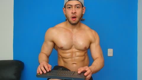 Snapshot of christopher_w chatting on January 12, 2025, 2:03 am Christopher online show from January 12, 2025, 2:03 am