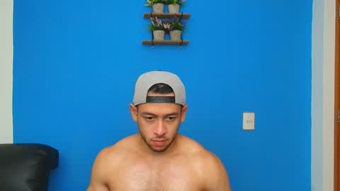 Snapshot of christopher_w chatting on February 2, 2025, 12:51 am Christopher online show from February 2, 2025, 12:51 am