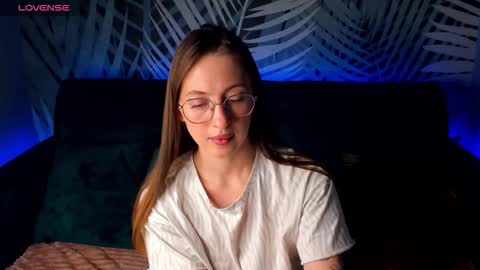 Snapshot of christycrayme chatting on November 15, 2025, 1:47 am ChristyCrayme online show from November 15, 2025, 1:47 am